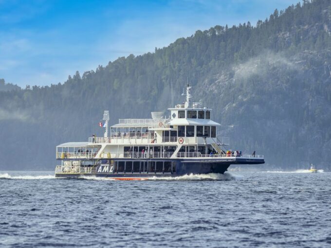 Tadoussac or Baie-Sainte-Catherine: Whale Watching Boat Tour - Customer Feedback and Ratings
