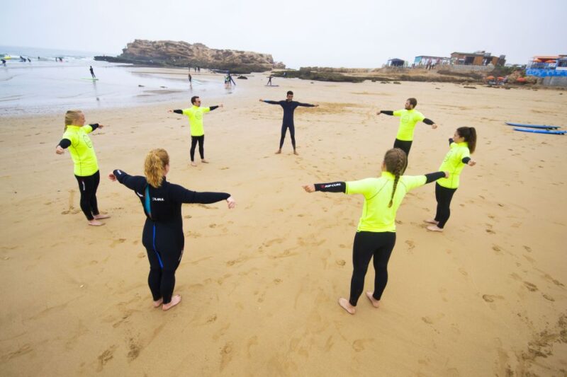 Taghazout: Beginner Surf Course With Free Session & Lunch - Meals and Refreshments