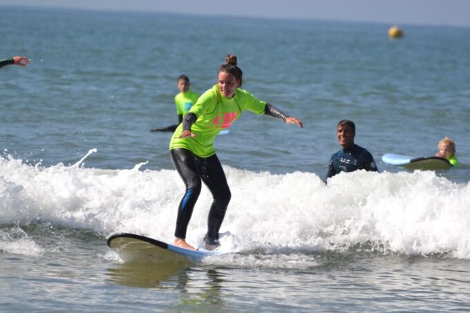 Taghazout: Beginner Surf Course With Free Session & Lunch - Booking and Cancellation Policy