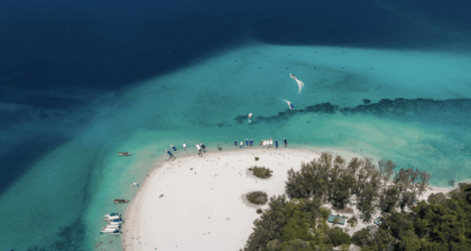Tailanday in Phi Phi - Maya Bay and Main Beaches in English - Relaxing at Nui Bay and Wang Long Bay