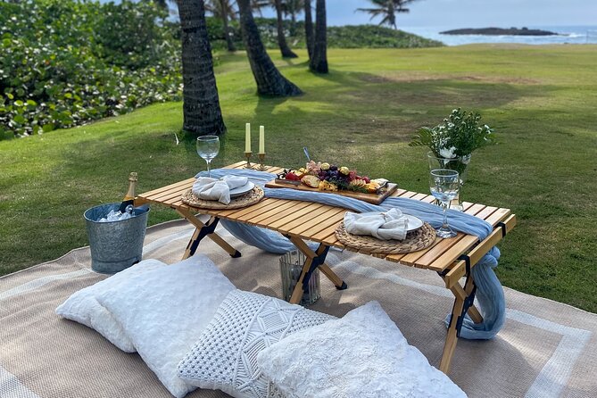 Tailor Made Luxury Picnics - Vida Vistas - Curated Charcuterie and Deluxe Decor