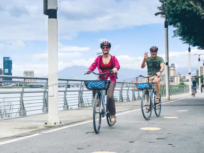 Taipei: 4-Hour Morning City Cycling Tour With Breakfast - Tour Inclusions and Important Information