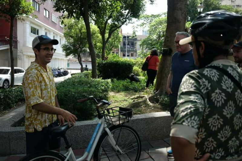 Taipei: 4-Hour Morning City Cycling Tour with Breakfast - Exploring Taipei on Two Wheels: An Authentic and Informal Approach