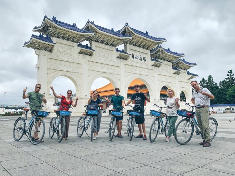 Taipei: 4-Hour Morning City Cycling Tour With Breakfast - Key Points