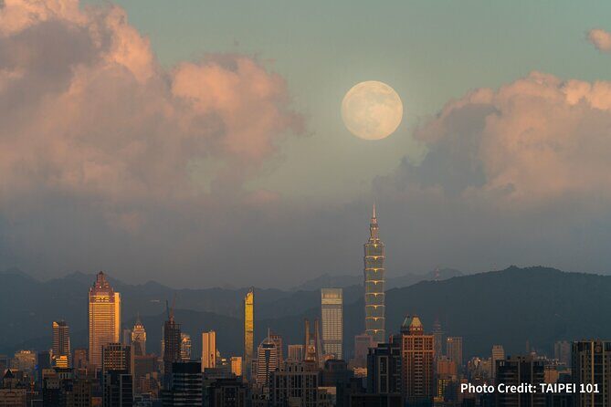 Taipei at Night: 101 Express, Din Tai Fung, Raohe Night Market - Practical Tips for Participants