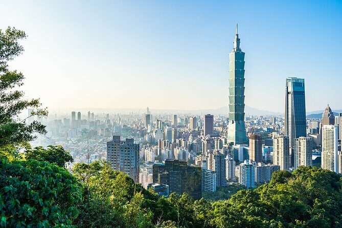 Taipei at Night: 101 Express, Din Tai Fung, Raohe Night Market - The Sum Up