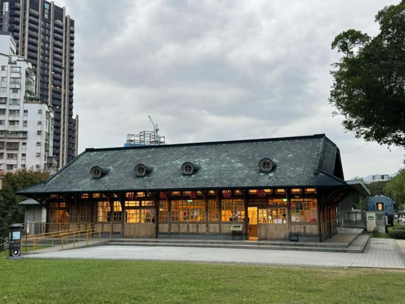 Taipei: Beitou Hot Springs and Heritage Walking Tour - Key Points