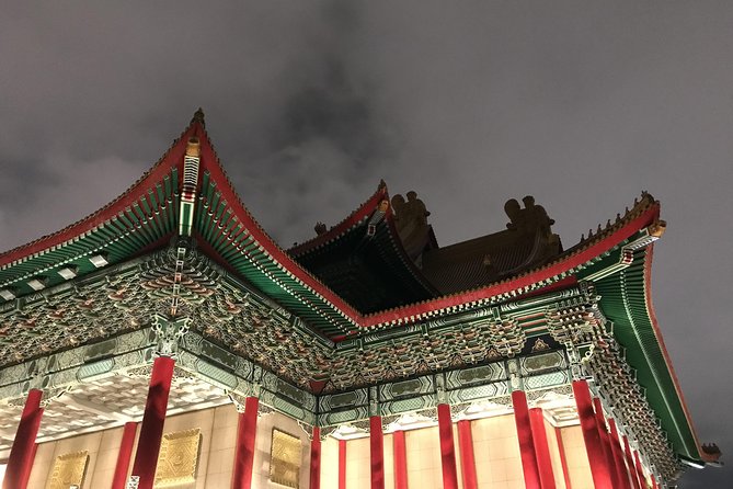 Taipei City Bike Tour With Elephant Mountain Hiking Experience - Itinerary Highlights