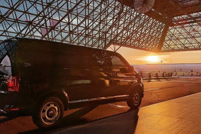 Taipei City to Taoyuan Airport Private Transfer - Arrival at the Airport