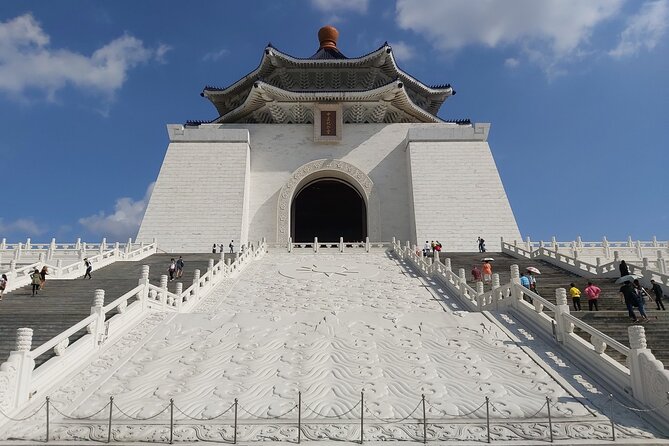 Taipei City Tour With National Palace Museum Ticket - Included Services