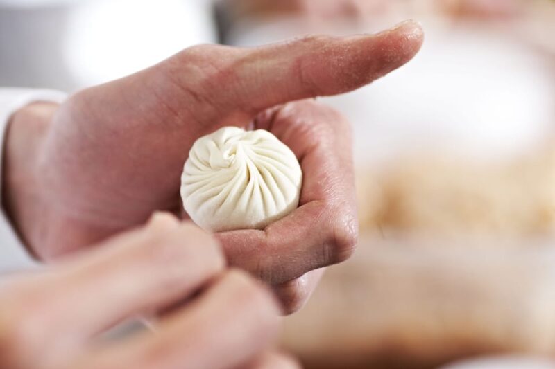 Taipei: Din Tai Fung Restaurant Experience - Signature Dish: Xiao Long Bao