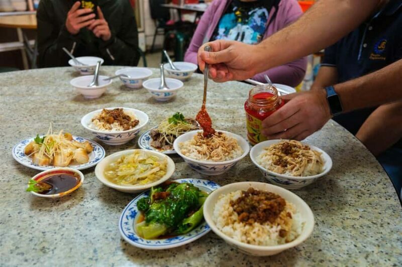 Taipei: Food Tour with Locals & 12+ Flavors (Small Group) - Key Points