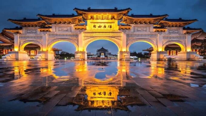 Taipei: Highlight Attractions Walking Tour - Inclusions and Exclusions