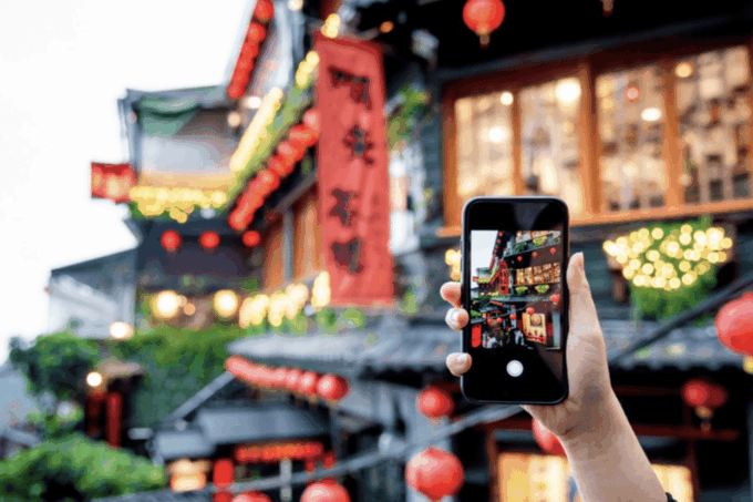 Taipei: Jiufen, Shifen Waterfall and Pingxi Sky Lantern Tour - Shifen Old Street