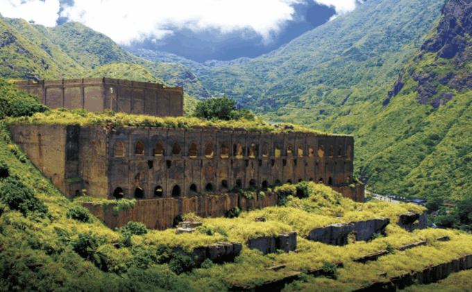 Taipei: Jiufen, Shifen Waterfall and Pingxi Sky Lantern Tour - Shifen Waterfall