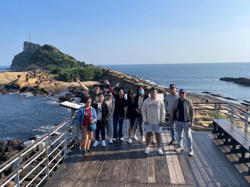 Taipei Luxury Private Yehliu&Shifen Tour by Toyota Alphard - Itinerary Highlights