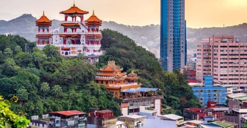 Taipei: Private Custom Tour With a Local Guide - Guide and Accessibility