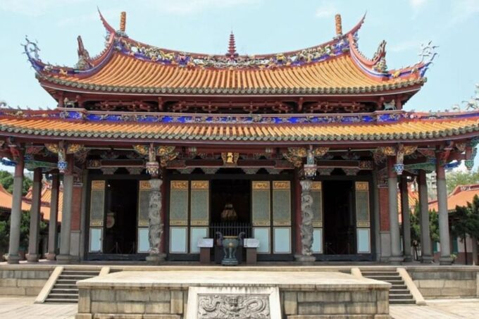 Taipei: Private Custom Tour With a Local Guide - Customizable Walking Tour