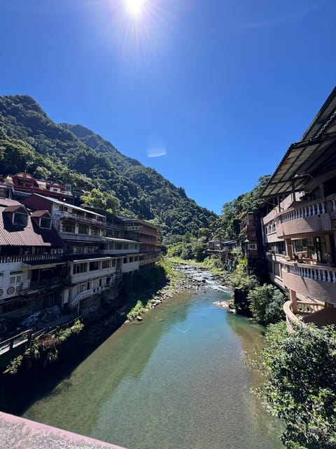 Taipei: Private Day Tour in Wulai With Benz Vito - Itinerary Highlights