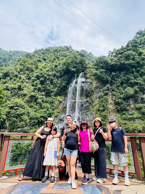 Taipei: Private Day Tour in Wulai With Benz Vito - Sightseeing Trolley