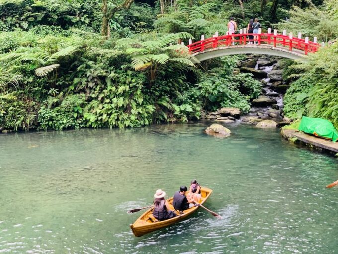 Taipei: Private Day Tour in Wulai With Benz Vito - Inclusions and Exclusions