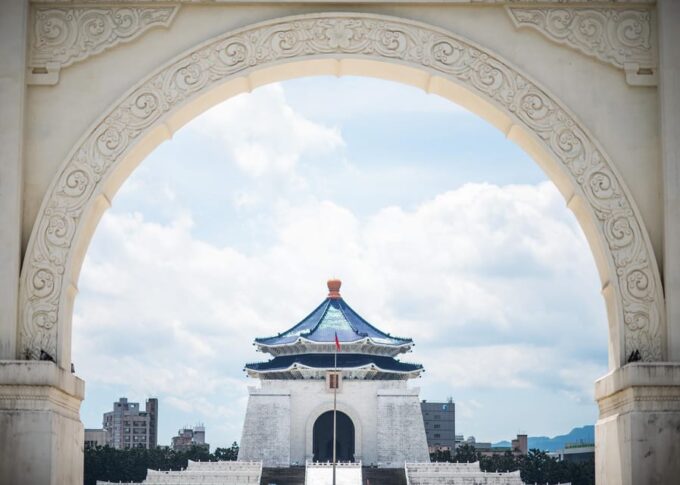 Taipei: Self-Guided Audio Tour - Customizing Your Self-Guided Experience