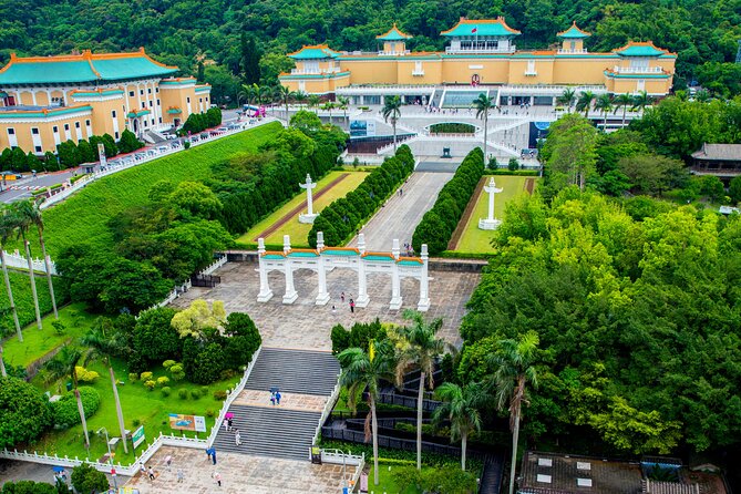 Taipei Sightseeing: Hop On, Hop Off Open Top Bus(24HR PASS) - Visiting Taipei Zoo