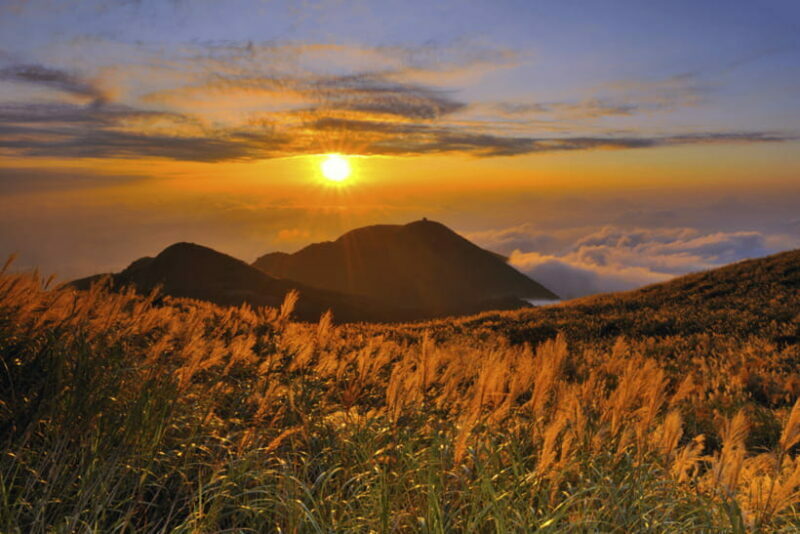 Taipei: Yangmingshan, Shifen, Jiufen & Yehliu Private Tour - Real Experiences & traveler impressions