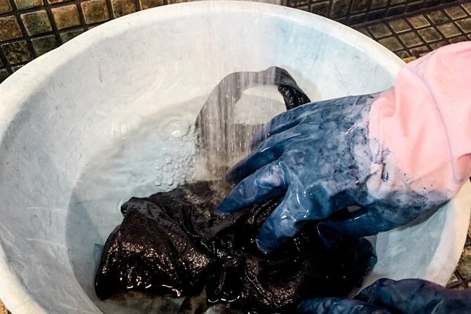 Taisho Era Folk House Unique Indigo Dyeing for All Ages - Dyeing Technique Demonstration and Guidance