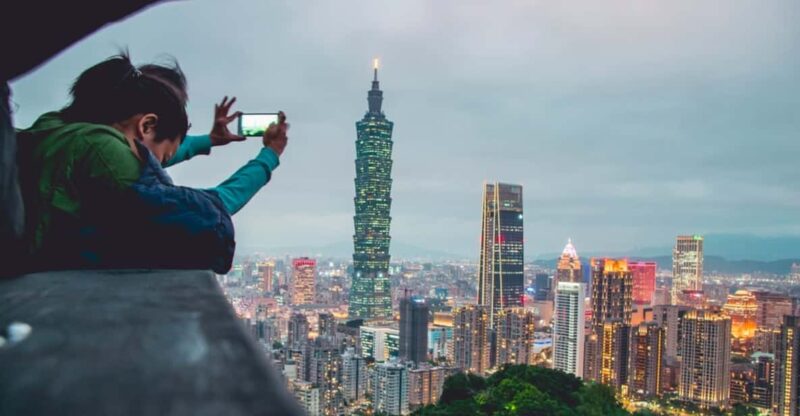 Taiwan Airport: Taipei City or Northern Taiwan Private Tour - Itinerary Highlights