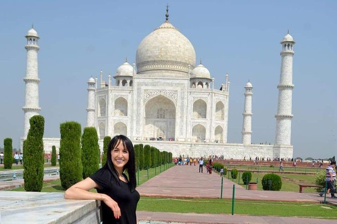 Taj Mahal & Agra Fort: Private Sunrise Tour From Delhi - Experience Agra Fort