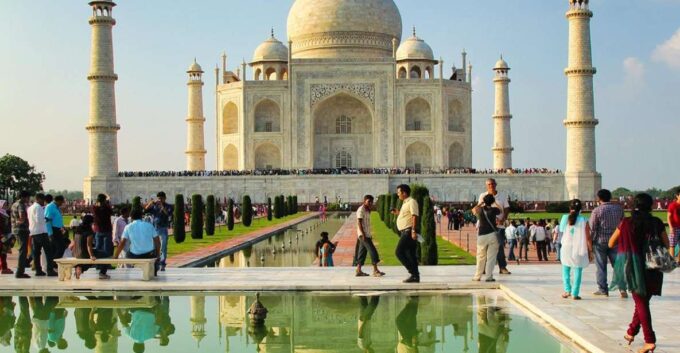 Taj Mahal Agra Sightseeing Tour With Guide - Engage in Local Bazaars