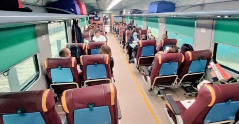 Taj Mahal & Agra Tour by Gatimaan Express Train - Itinerary Highlights