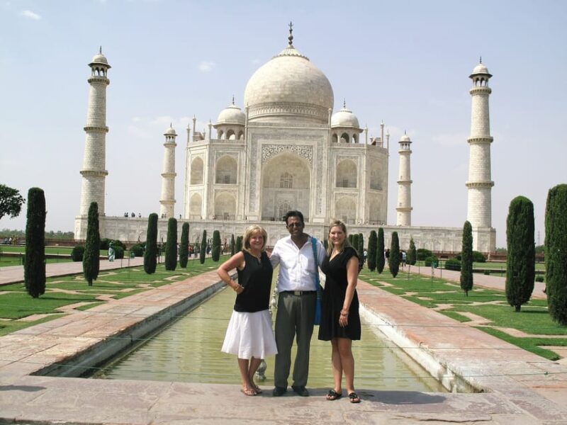 Taj Mahal Day Same Day by Local Flights From Mumbai - Overview of the Tour