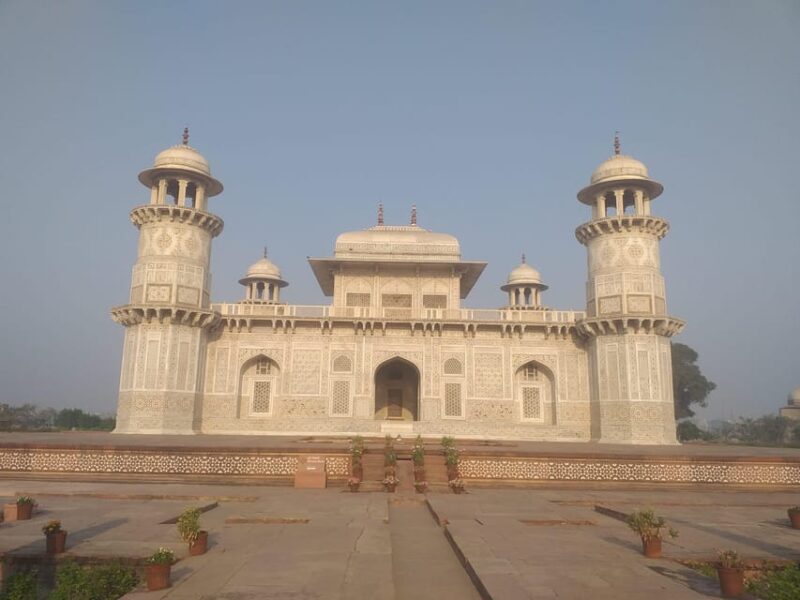 Taj Mahal Sunrise and Sunset Tour From Delhi With Sikri - Accessibility