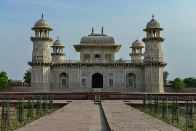 Taj Mahal Sunrise Tour : From Delhi - Frequently Asked Questions