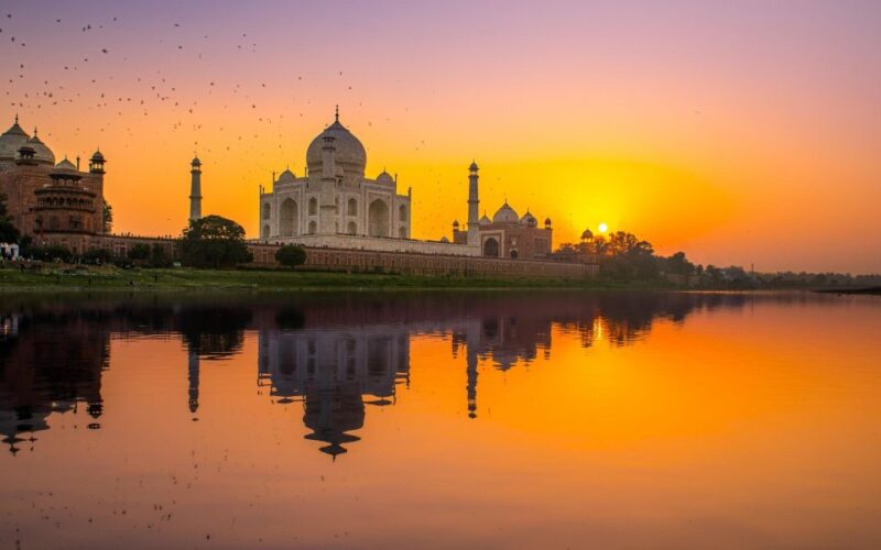 Taj Mahal Sunset View or Morning View Tour With Hotel Pickup - Shopping Highlights