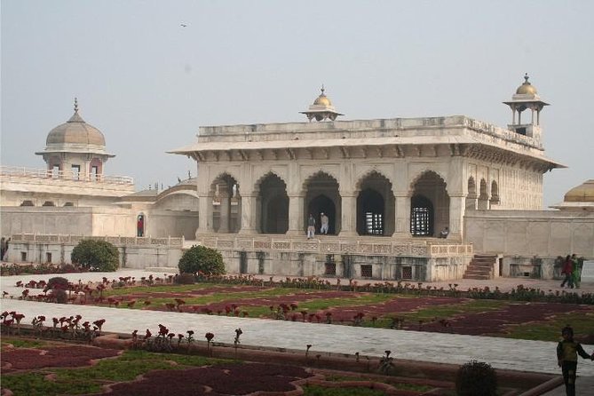 Taj Mahal Tour by Gatimaan Train/Rail All Inclusive - Booking Confirmation and Availability