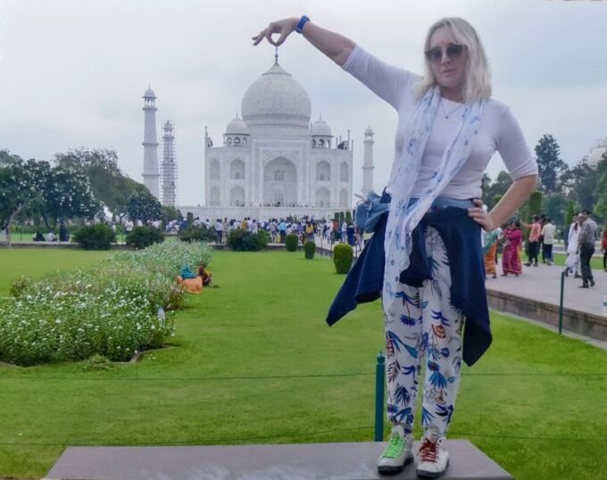 Taj Mahal Tour From Delhi & Authentic Indian Cooking Session - What to Bring