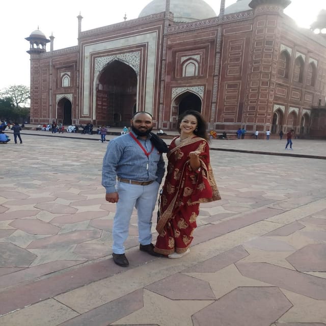 Taj Mahal Tour With Saree Experience ( Rental ) - Participant Information