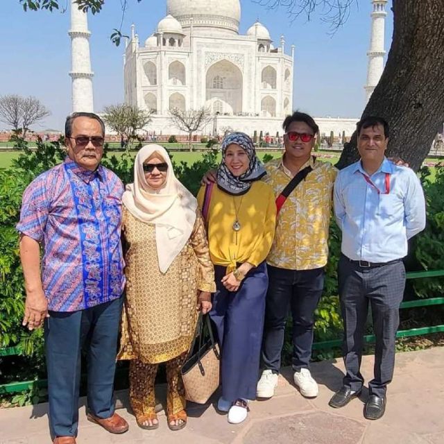 Taj Mahal Walking Tour: By Expert Official Tour Guide. - Tour Features