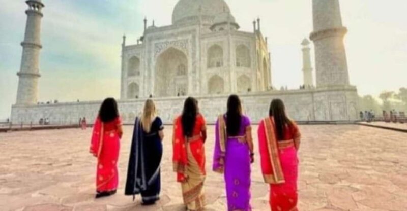 Taj Mahal With Professional Photoshoot - Key Points