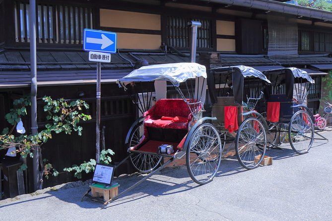 Takayama and Shirakawago Photoshoot by Professional Photographer - Professionally Edited Photos