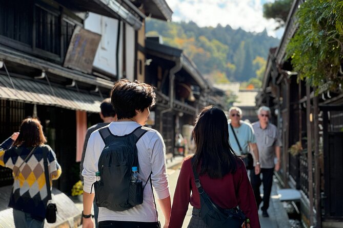 Takayama Jinya & Old Town Private Walking Tour - Key Points