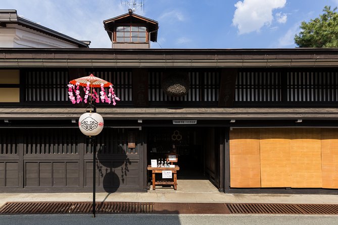 Takayama Old Town Walking Tour With Local Guide - Confirmation and Cancellation Policy