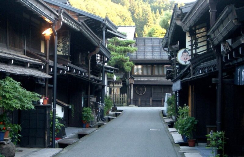 Takayama: Private Walking Tour With a Local Guide - Key Points
