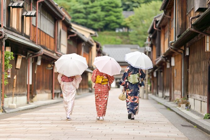 Takayama to Kanazawa With a Stop at Shirakawago - Discovering Kanazawa