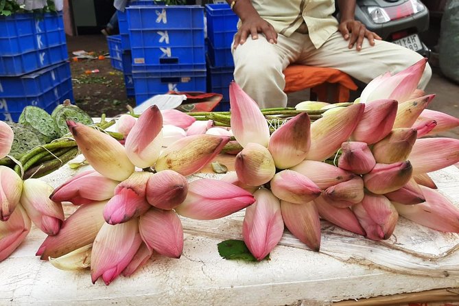 Take in the Beauty of an Early Morning With Fresh Flowers - Kale Hanuman Ji Mandir Visit