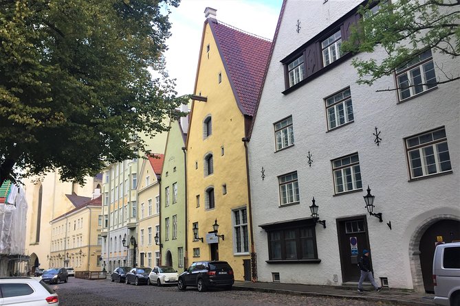 Tallinn Day Cruise From Helsinki - Visiting Toompea Hill