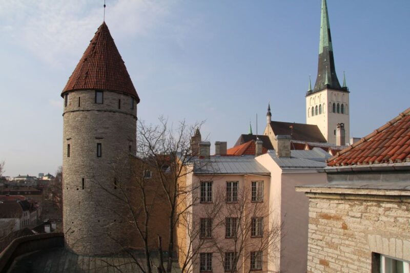 Tallinn: Highlights Shore Excursion With Return Transfer - Walking Tour Highlights